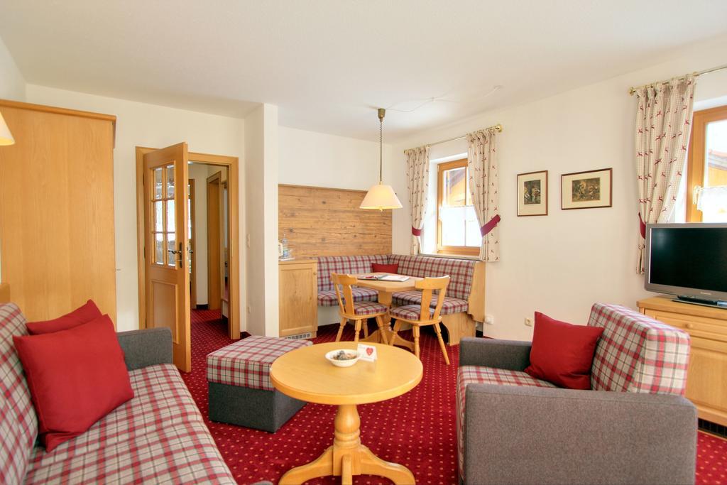 Landhotel Berghof Bad Hindelang Quarto foto