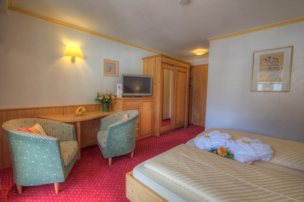 Landhotel Berghof Bad Hindelang Quarto foto